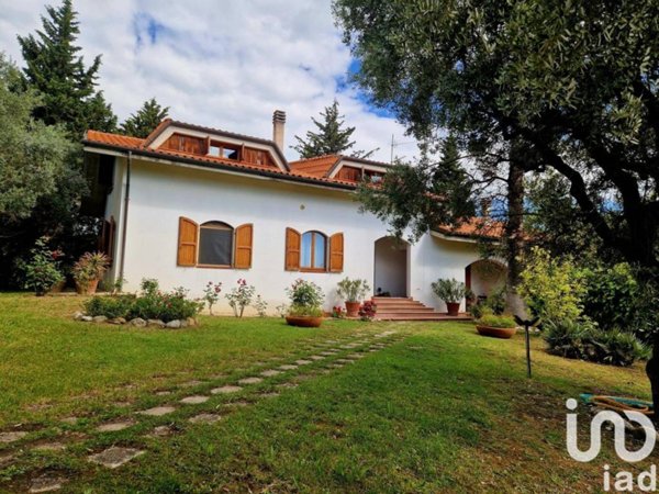 casa indipendente in vendita a Ripatransone