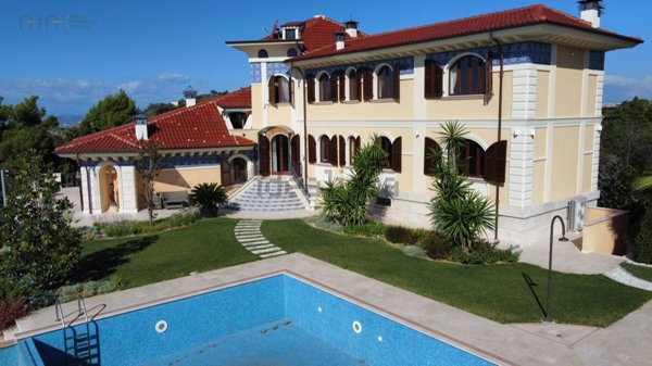 casa indipendente in vendita a Ripatransone in zona Petrella