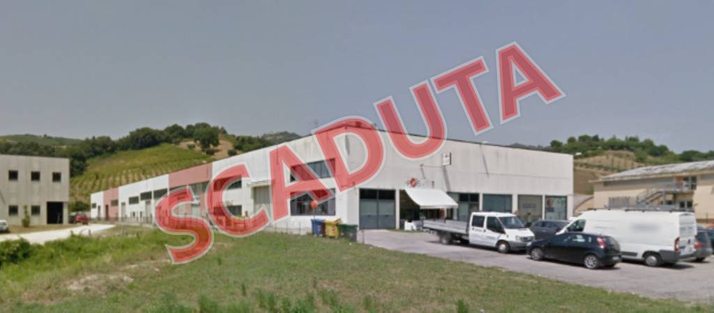 locale commerciale in vendita a Ripatransone