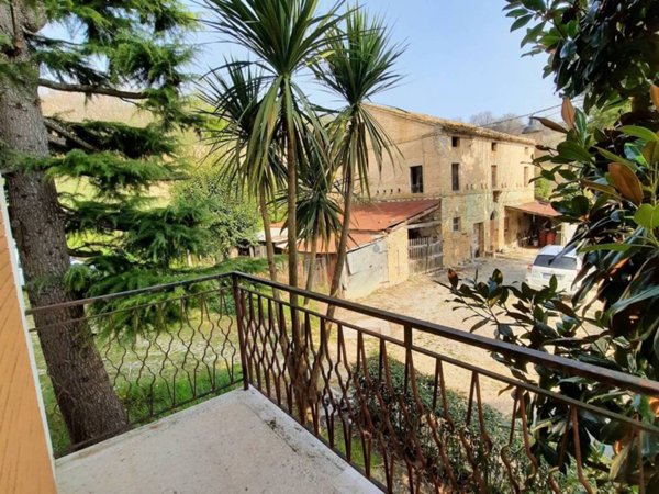 casa indipendente in vendita a Ripatransone