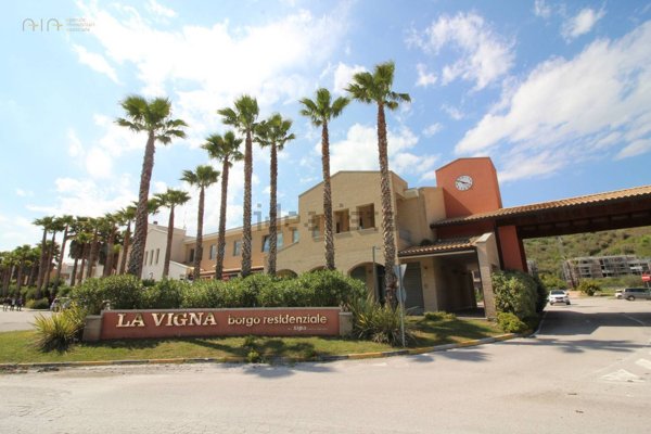 negozio in vendita a Ripatransone