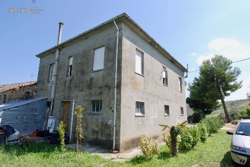 casa indipendente in vendita a Ripatransone in zona Trivio