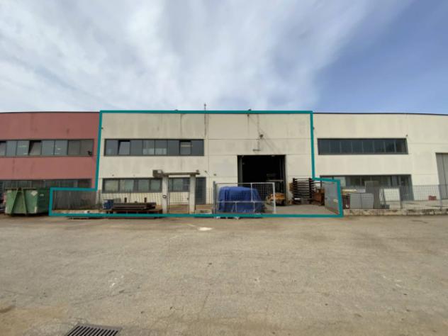 locale commerciale in vendita a Ripatransone