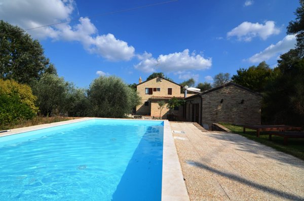 casa indipendente in vendita a Ripatransone