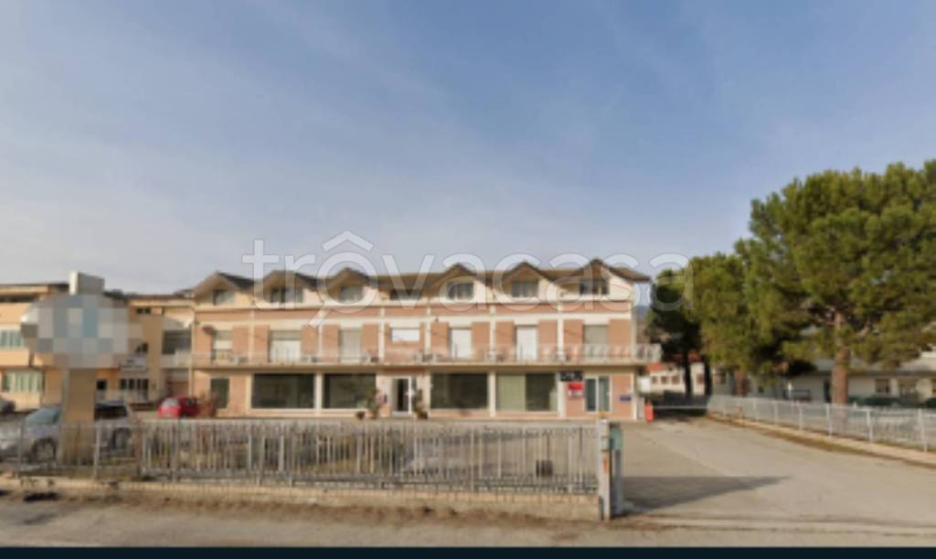 locale commerciale in vendita a Ripatransone