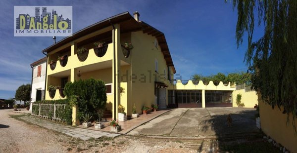 casa indipendente in vendita a Ripatransone