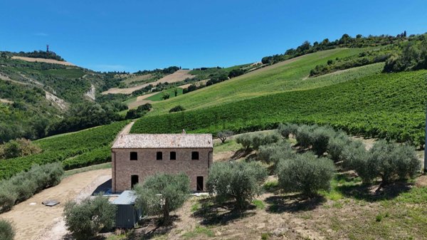casale in vendita a Ripatransone in zona Petrella