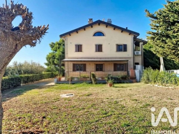 casa indipendente in vendita a Ripatransone in zona Petrella