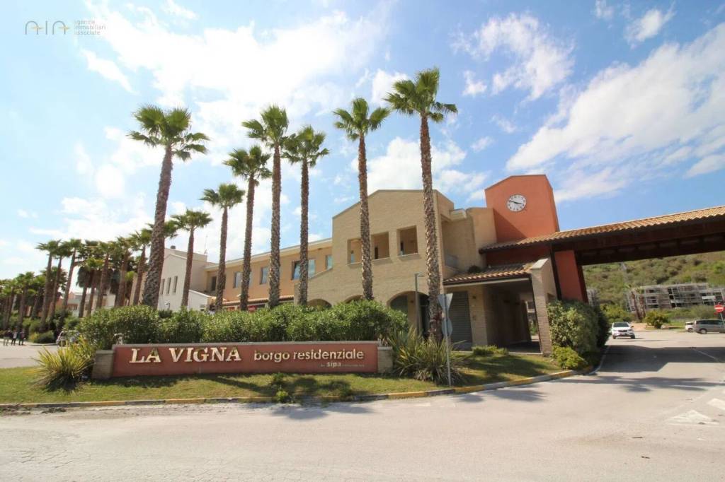 ufficio in vendita a Ripatransone