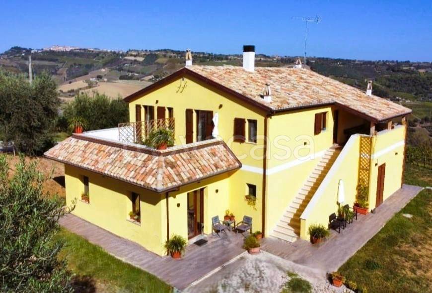 casa indipendente in vendita a Ripatransone