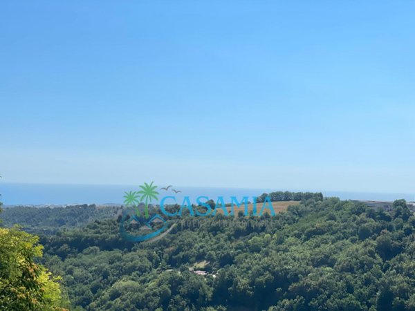 appartamento in vendita a Ripatransone in zona Petrella
