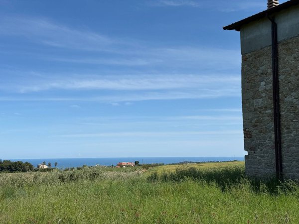 casa indipendente in vendita a Ripatransone in zona Petrella