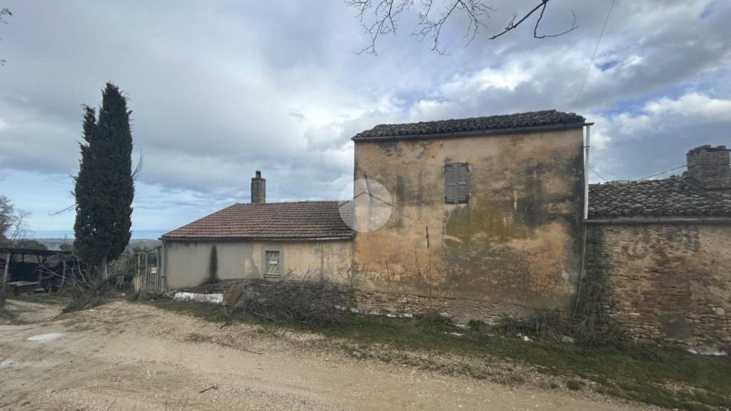 casa semindipendente in vendita a Ripatransone