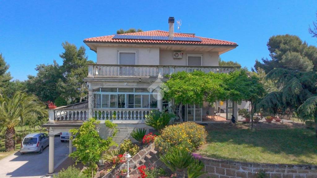 casa indipendente in vendita a Ripatransone in zona San Salvatore