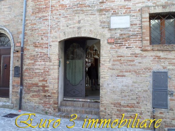 locale commerciale in vendita a Ripatransone