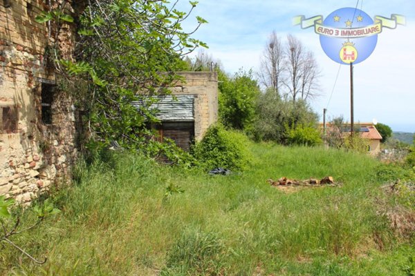 casa indipendente in vendita a Ripatransone in zona Petrella