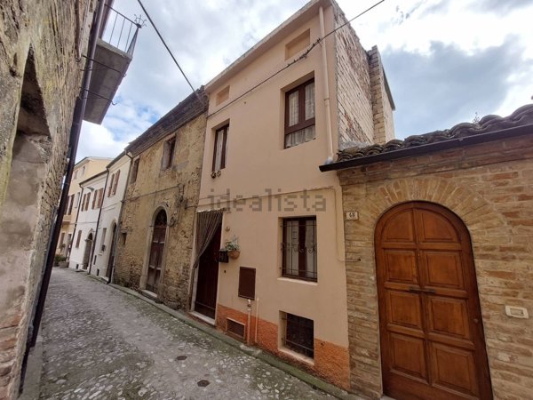 casa indipendente in vendita a Ripatransone in zona Petrella