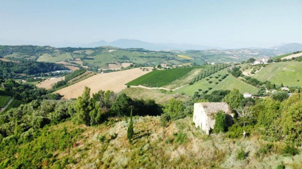casa indipendente in vendita a Ripatransone in zona Petrella
