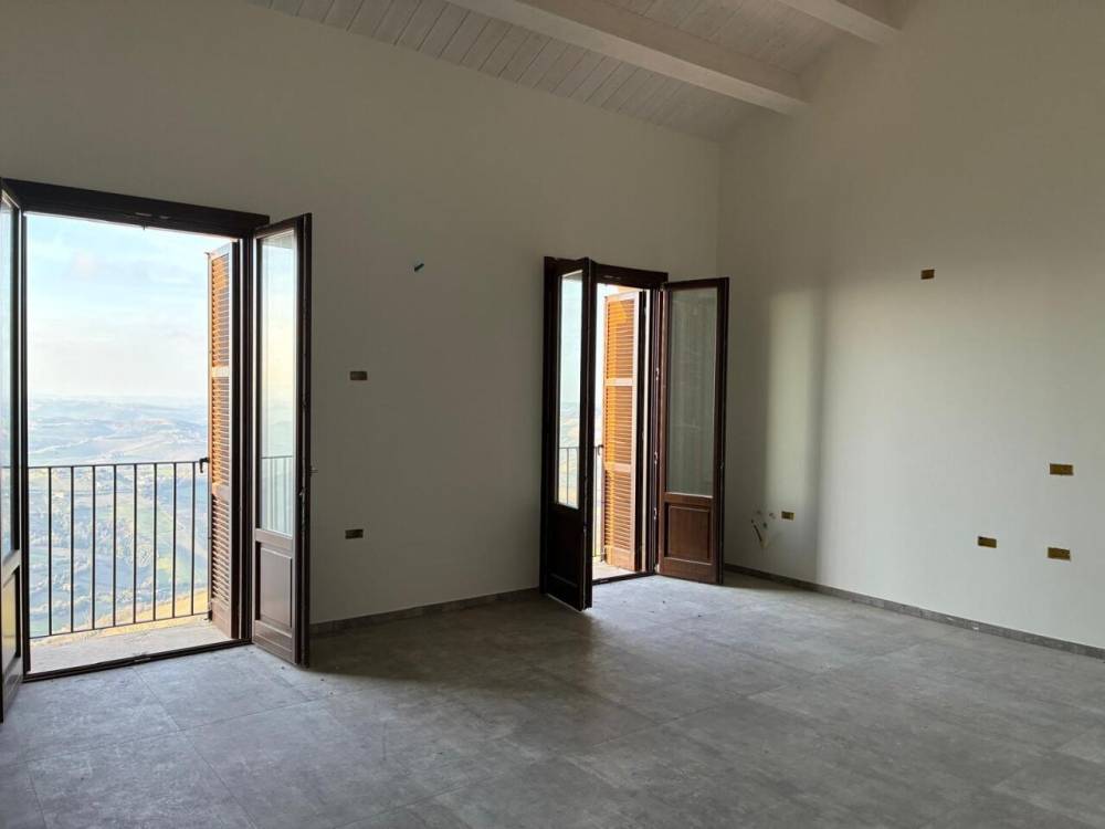 appartamento in vendita a Ripatransone in zona Petrella