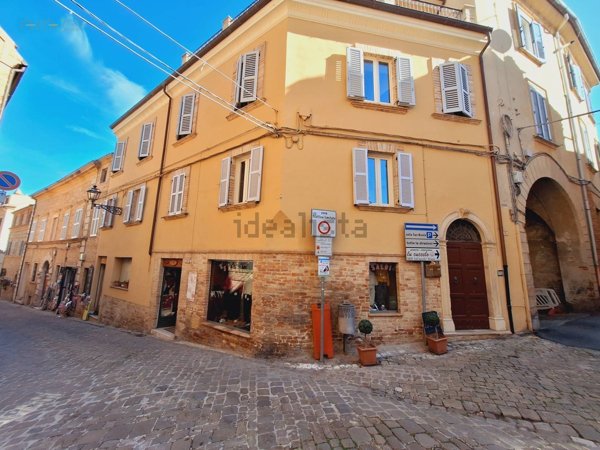 negozio in vendita a Ripatransone in zona Petrella