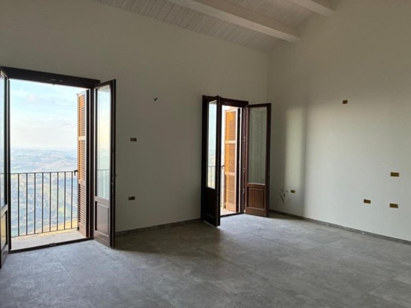 appartamento in vendita a Ripatransone in zona Petrella