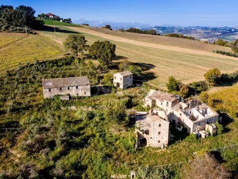 casa indipendente in vendita a Ripatransone