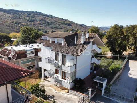 casa indipendente in vendita a Ripatransone in zona San Salvatore
