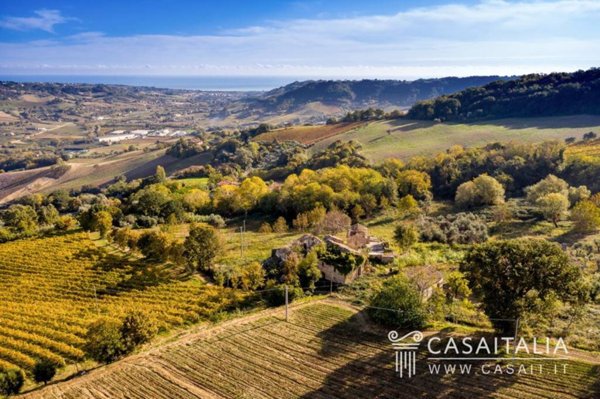 casa indipendente in vendita a Ripatransone in zona Petrella