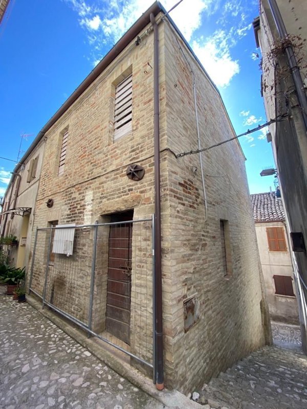 casa indipendente in vendita a Ripatransone in zona Petrella