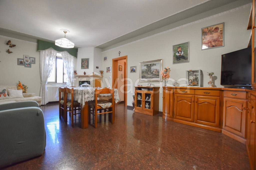 casa indipendente in vendita a Roccafluvione in zona Casacagnano