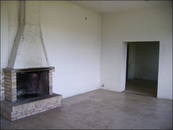 casa indipendente in vendita a Roccafluvione in zona Agelli