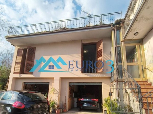 casa indipendente in vendita a Roccafluvione