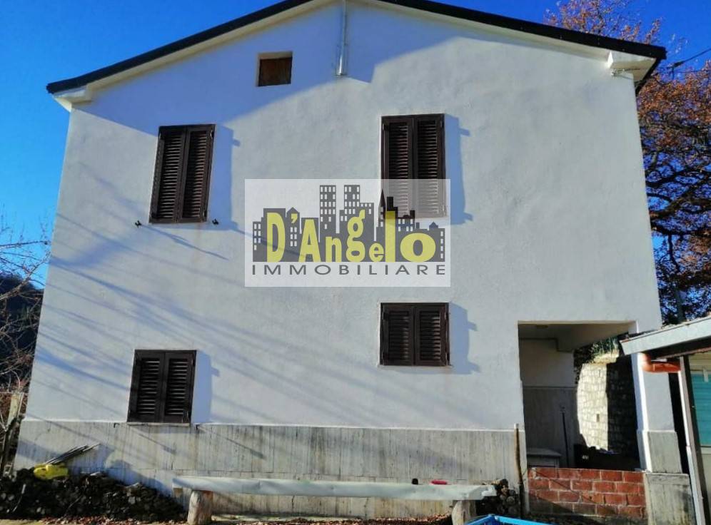 casa indipendente in vendita a Roccafluvione