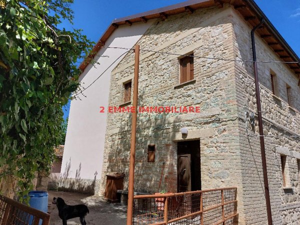 casale in vendita a Roccafluvione