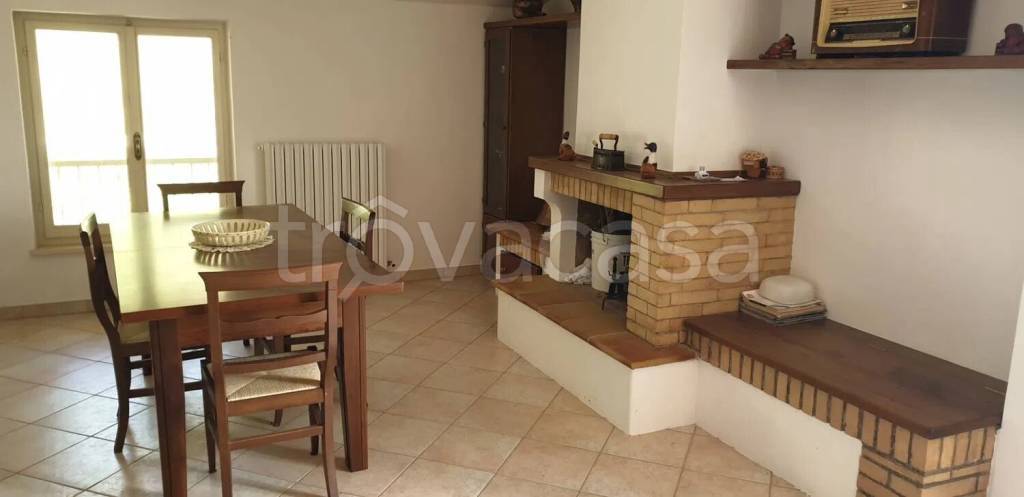 appartamento in vendita a Roccafluvione in zona Scalelle