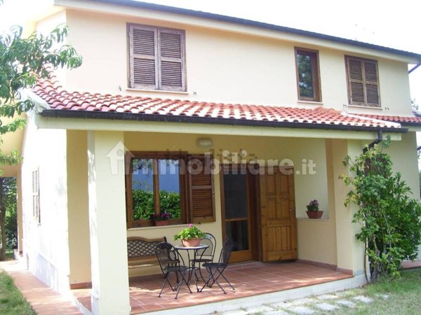 casa indipendente in vendita a Roccafluvione in zona Casebianche