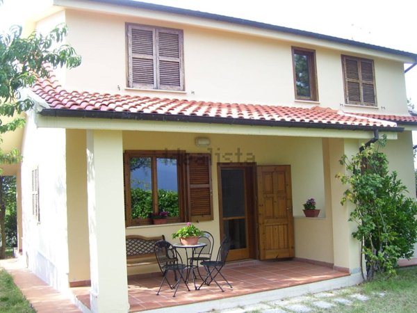 casa indipendente in vendita a Roccafluvione in zona Casebianche