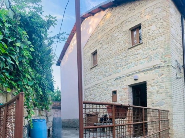 casa indipendente in vendita a Roccafluvione