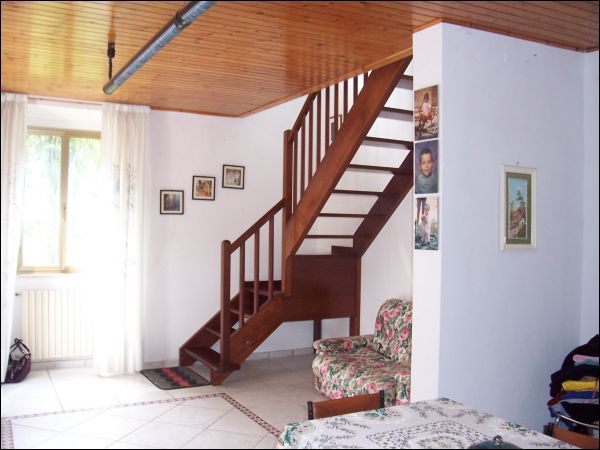 casa indipendente in vendita a Roccafluvione in zona Marsia