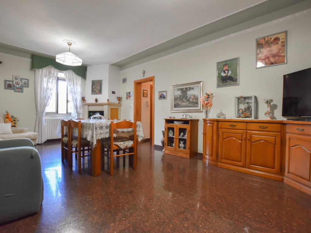 casa indipendente in vendita a Roccafluvione in zona Casacagnano