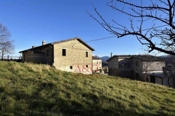 casa indipendente in vendita a Roccafluvione in zona Osoli