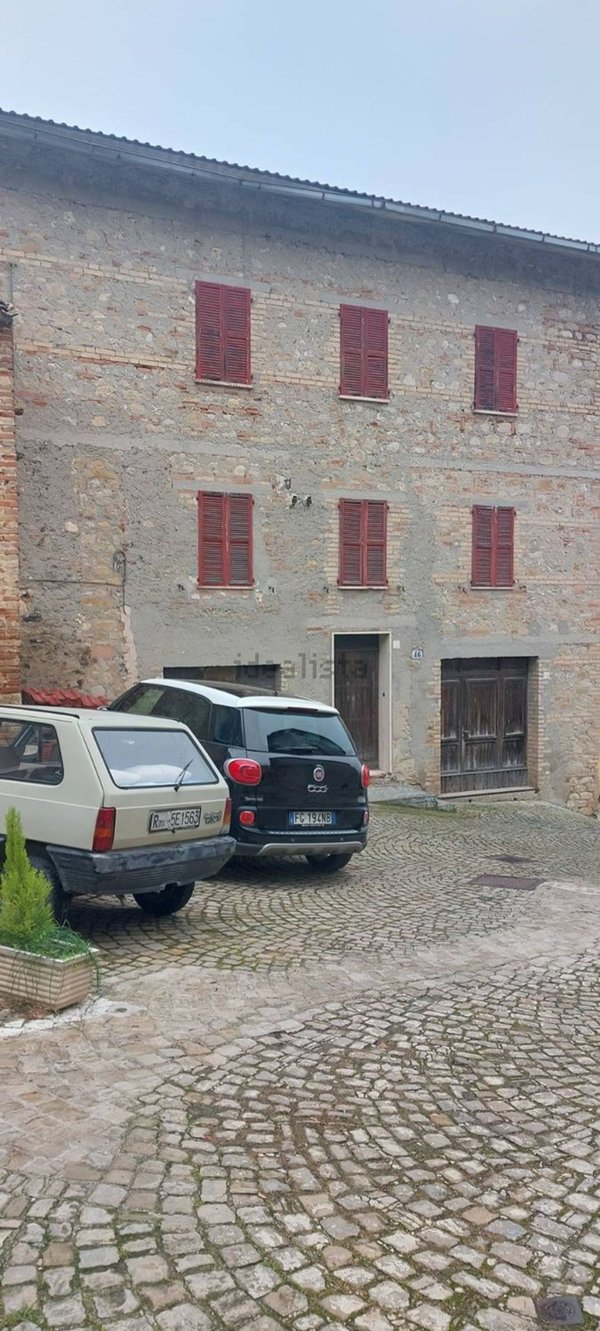 casa indipendente in vendita a Rotella in zona Capradosso