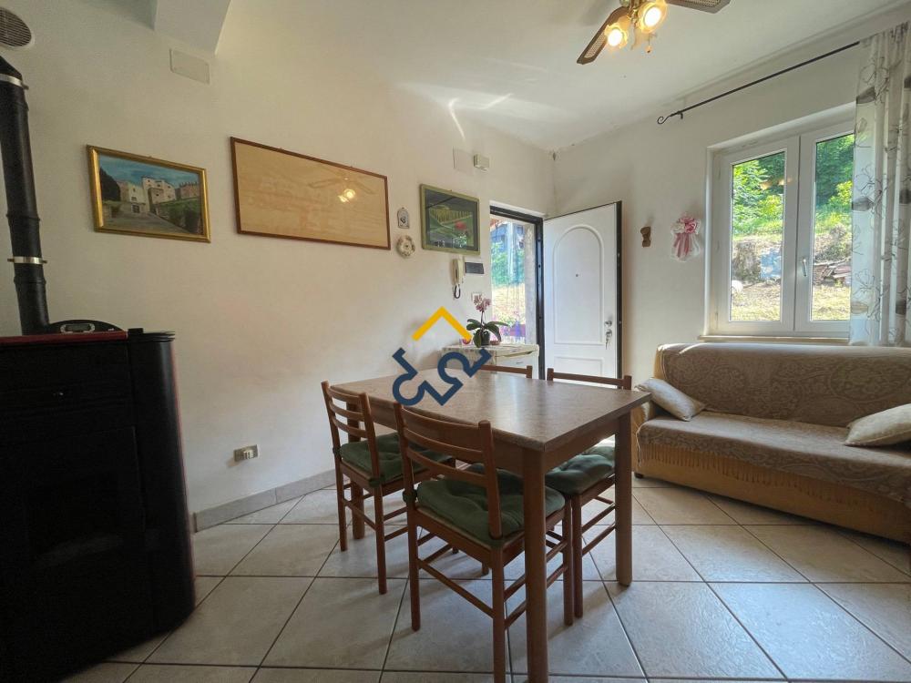 appartamento in vendita a Rotella in zona Castel di Croce