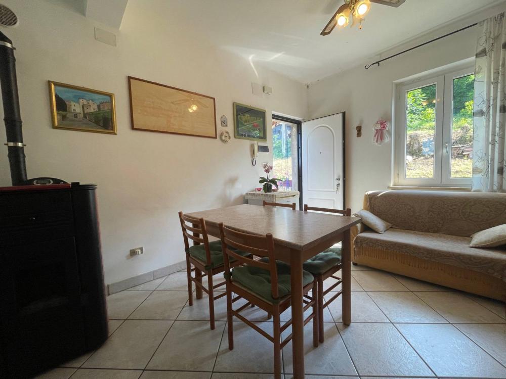 appartamento in vendita a Rotella in zona Castel di Croce
