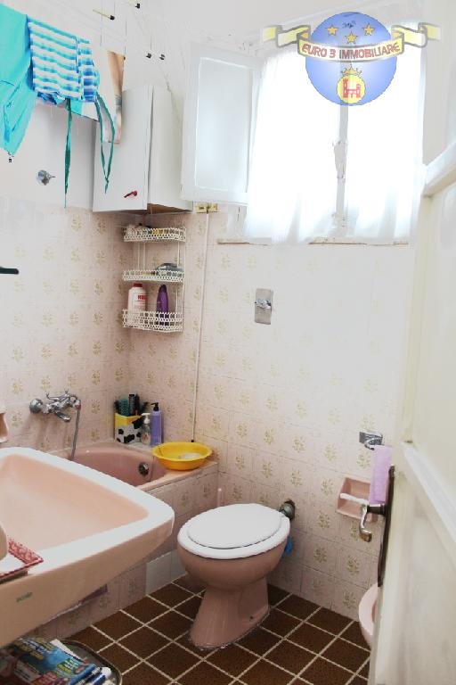 appartamento in vendita a Rotella in zona Castel di Croce