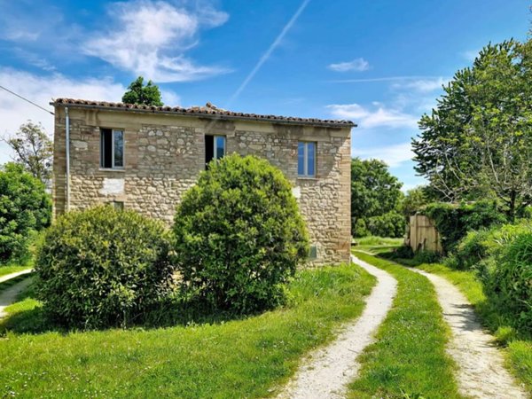 casa indipendente in vendita a Rotella