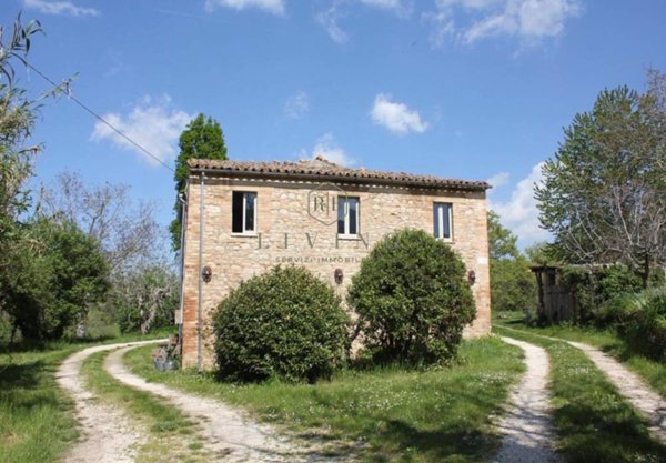 casa indipendente in vendita a Rotella