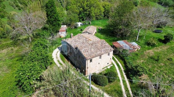 casa indipendente in vendita a Rotella in zona Poggio Canoso