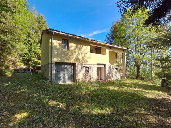 casa indipendente in vendita a Rotella in zona Capradosso