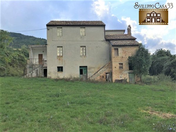 casa indipendente in vendita a Rotella in zona Poggio Canoso